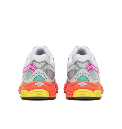 Кроссовки унисекс Saucony Progrid Omni 9 White S70739-52