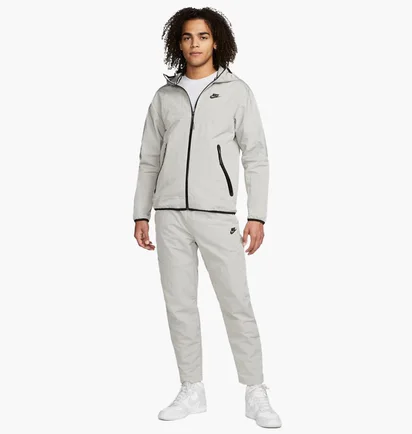 Штаны мужские Nike Sportwear Tech Essentials Grey DQ4343-016