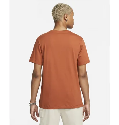 Футболка чоловіча Nike Sportswear Club MenS T-Shirt Orange AR4997-246