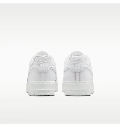Кросівки жіночі Nike Air Force 1 07 Se White IO4837-100