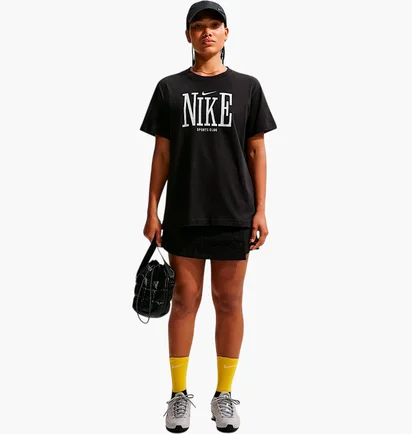 Футболка женская Nike Classic Black IR7888-010