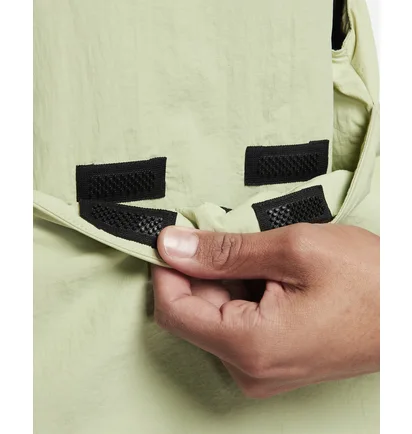 Жилетка чоловіча Nike Sportswear Tech Pack Therma-Fit Adv Nike Forward-Lined Vest Green FQ3863-371