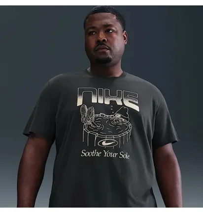 Футболка мужская Nike Graphics Grey HQ9264-045