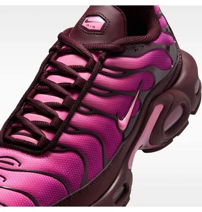 Кроссовки женские Nike Air Max Plus WomenS Shoes Violet DZ3670-600