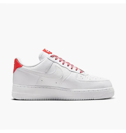 Кросівки жіночі Nike Air Force 1 07 White IB7167-103