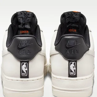 Кросівки чоловічі Nike Air Force 1 07 White IQ0293-030