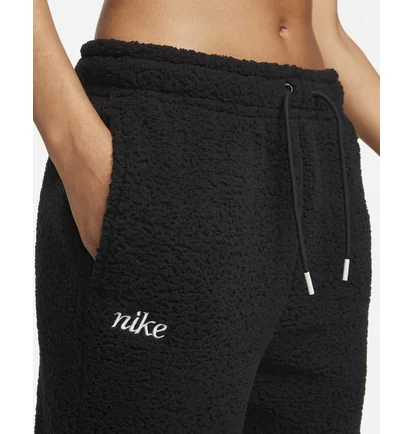 Штаны женские Nike Therma-Fit Black Dq6261-010