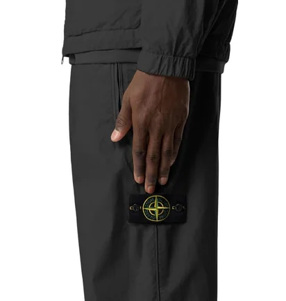 Штаны мужские Stone Island Cargo Tapered Fit Black L1S153100049-S0003-V0029