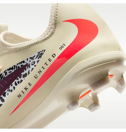 Бутси дитячі Nike Jr Phantom 6 Low Academy Beige/Bordo IO8480-661