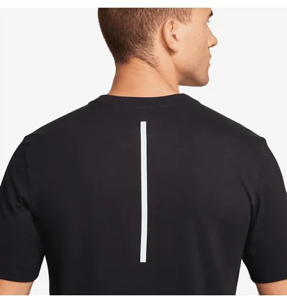 Футболка мужская Nike Dri-Fit Run Division T-Shirt Black FN0829-010