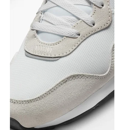 Кросівки чоловічі Nike Venture Runner White CK2944-101