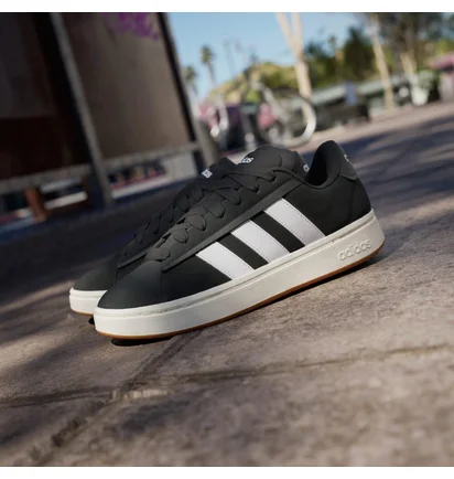 Кроссовки мужские Adidas Grand Court Alpha 00S Black JR0543