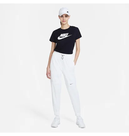 Футболка женская Nike Sportswear Essentials Black AT2783-010
