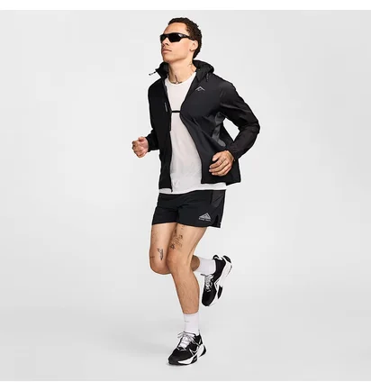 Вітровка чоловіча Nike Trail Aireez Black FN4002-010