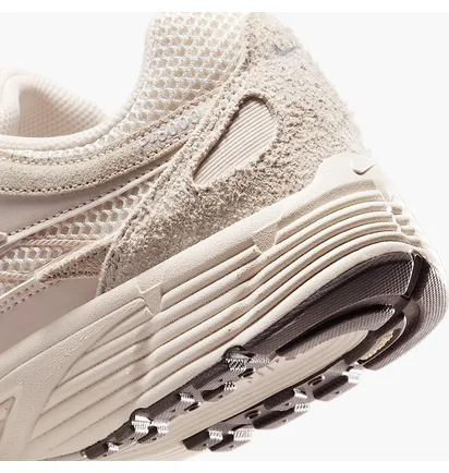 Кросівки чоловічі Nike P-6000 Se Beige HF0015-100