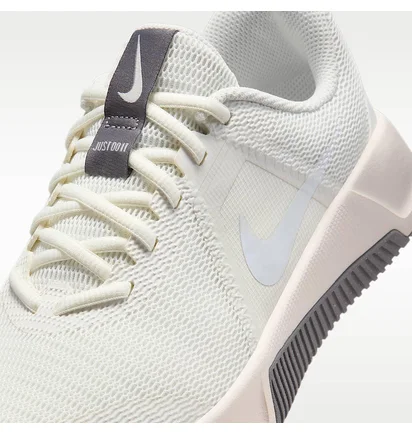 Кроссовки женские Nike Mc Trainer 3 Beige FQ1830-120