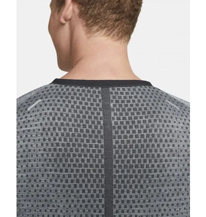 Лонгслив мужской Nike Dri-Fit Adv Techknit Ultra Grey Dv4194-010