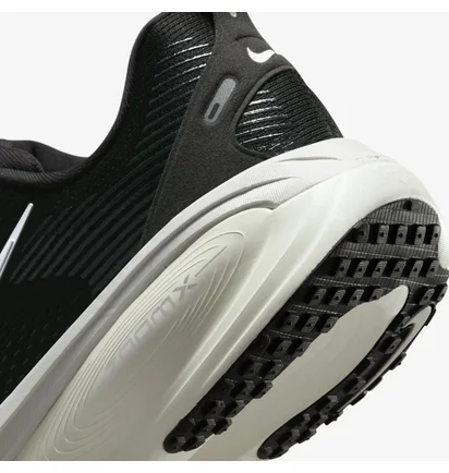 Кроссовки мужские Nike Vomero 18 Black HM6803-007