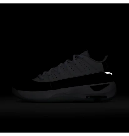 Кроссовки мужские Air Jordan Max Aura 7 Black/White HQ2091-100