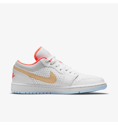 Кросівки жіночі Air Jordan 1 Low Se White Sesame White DC9509-100