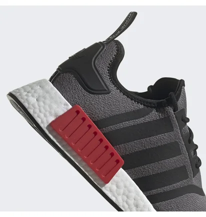 Кроссовки мужские Adidas Nmd_R1 Shoes Grey GZ7924