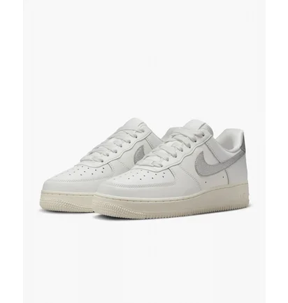 Кросівки жіночі Nike Air Force 1 07 White Dq7569-100