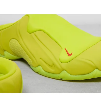 Тапочки чоловічі Nike Clogposite Yellow FQ8257-300