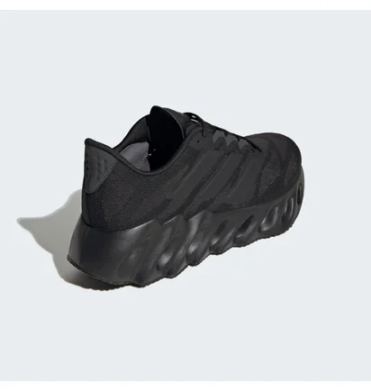 Кроссовки женские Adidas Switch Fwd Running Black ID1787