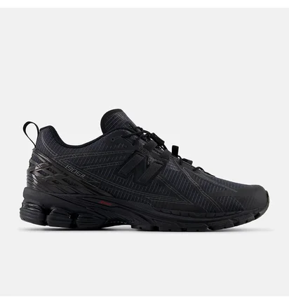Кроссовки мужские New Balance 1906R Black M1906RNB
