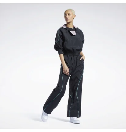 Куртка жіноча Reebok Classics Sweatshirt Black Hg1176