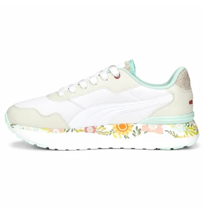 Кроссовки женские Puma R78 Voyage Wild Garden Floral Lace Up Sneakers White/Beige 389235-01