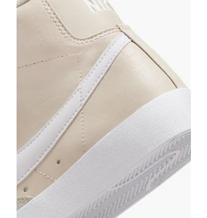 Кросівки жіночі Nike Blazer Mid 77 Next Nature Shoes Beige DQ4124-106