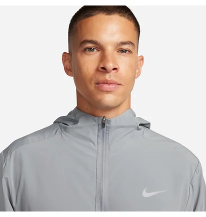 Куртка чоловіча Nike M Dri-Fit Form Hd Jkt Grey FB7482-084