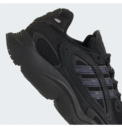 Кроссовки унисекс Adidas Ozmillen Shoes Black IF9601