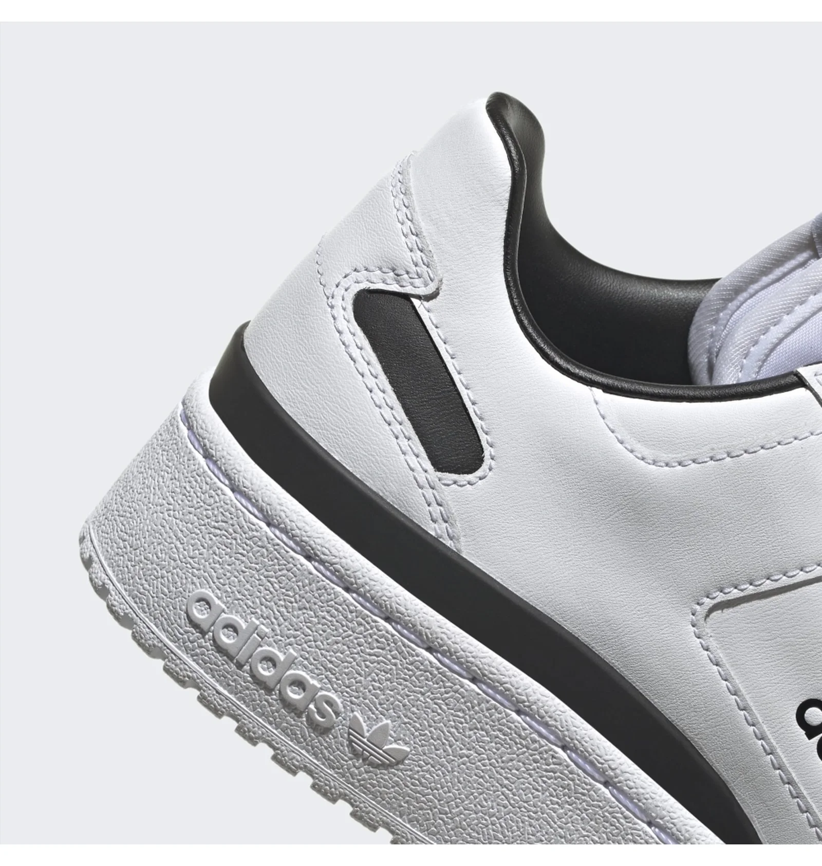  Forum Bold W ホワイト/ブラック 240 ᐉ Кросівки жіночі Adidas Forum Bold W White GY5921 - придбати в