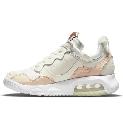 Кроссовки женские Air Jordan Ma2 Beige CW5992-181