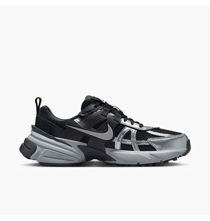 Кросівки жіночі Nike V2K Run Black/Metallic FD0736-005