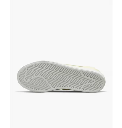 Кросівки унісекс Nike Sb Zoom Blazer Mid Prm Yellow Dr9087-700