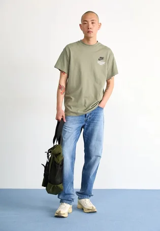 Футболка мужская Nike Sportswear Athletic Olive IM1436-320