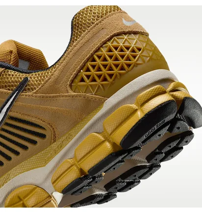 Кроссовки мужские Nike Zoom Vomero 5 Brown HF1553-301