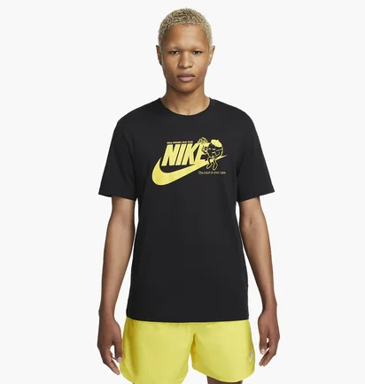 Футболка мужская Nike Sportswear T-Shirt Black FB9796-010