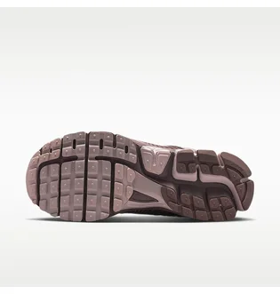 Кроссовки женские Nike Zoom Vomero 5 Violet II6236-500