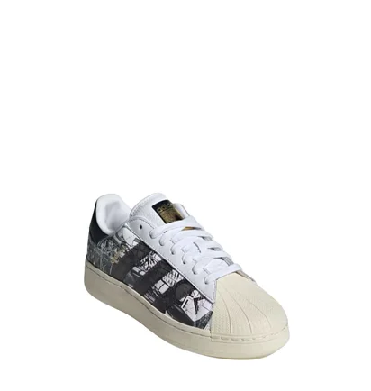 Кроссовки унисекс Adidas Star Wars X Nanzuka X Superstar Xlg Grey IF9249