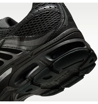 Кросівки чоловічі Nike Air Max Moto 2K Black IO9279-001