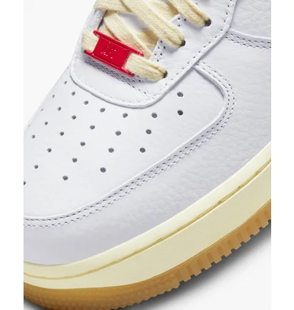 Кроссовки женские Nike Air Force 1 07 White FN3493-100