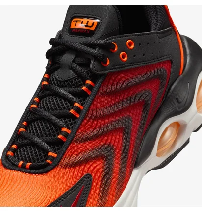 Кроссовки мужские Nike Air Max Tw Se Orange/Black FJ2590-001