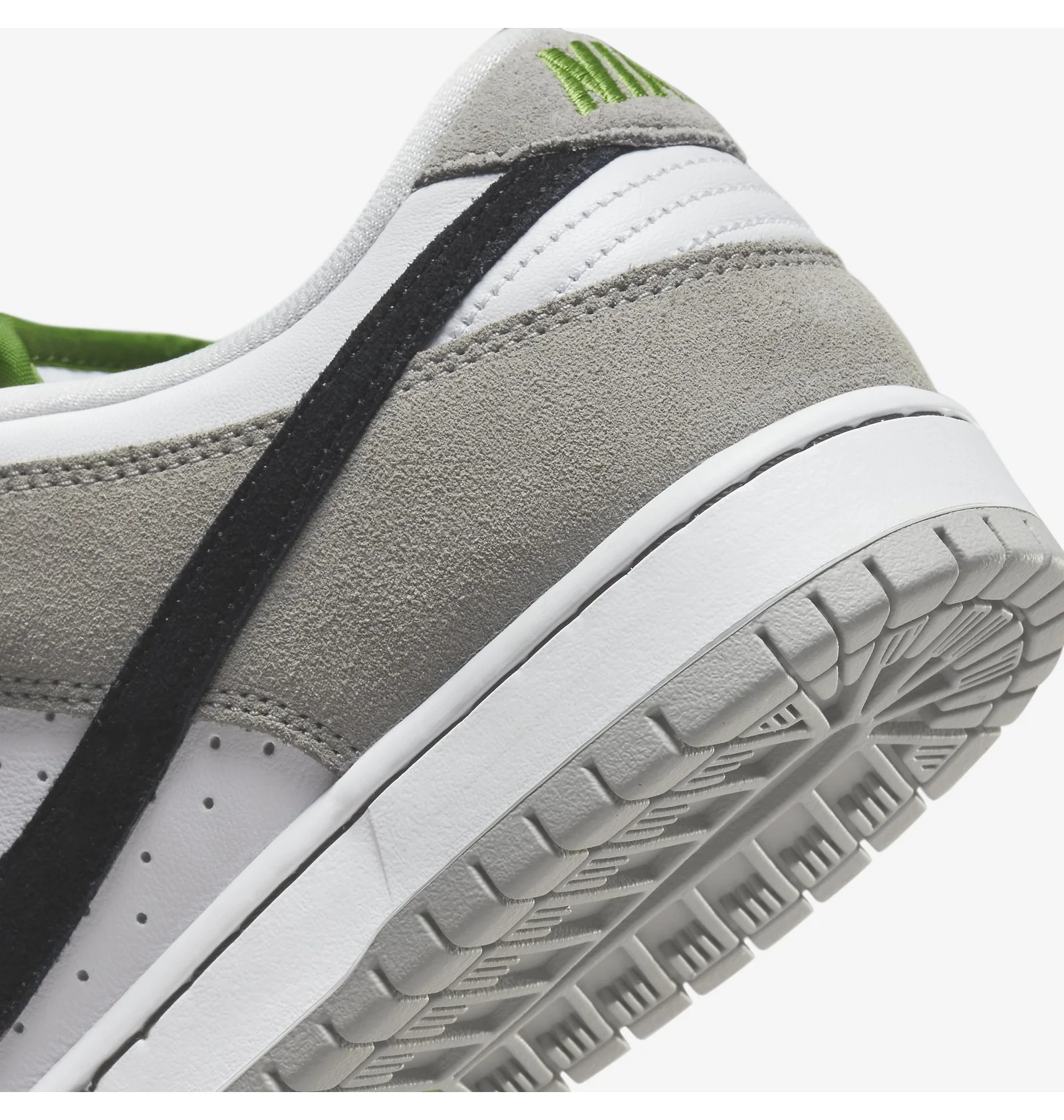 ᐉ Кросівки унісекс Nike Sb Dunk Low Chlorophyll White/Grey Bq6817