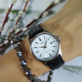 Годинник жіночий Casio Collection LTP-1183E-7ADF