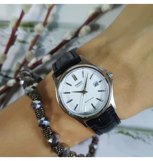 Годинник жіночий Casio Collection LTP-1183E-7ADF