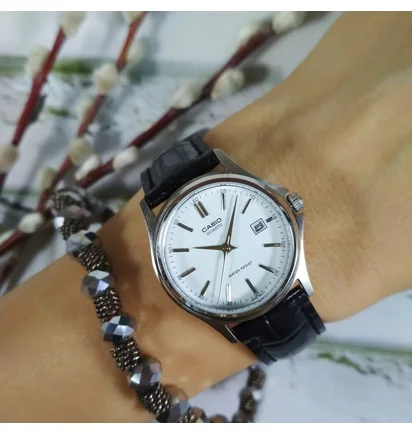 Годинник жіночий Casio Collection LTP-1183E-7ADF